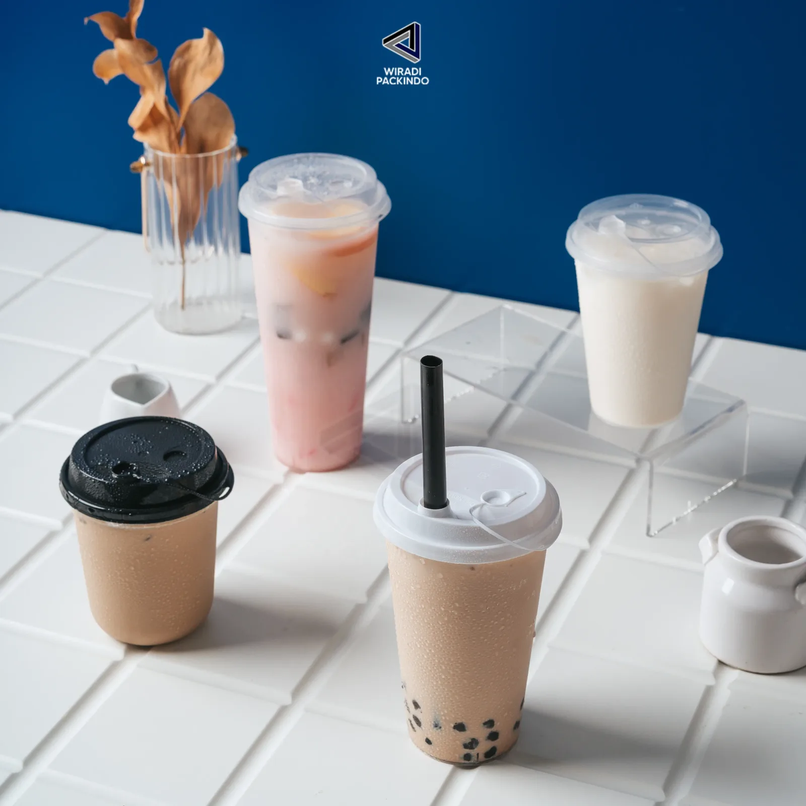 Sedotan Plastik Hitam